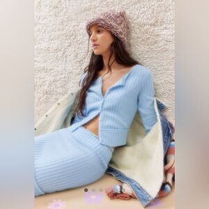 NWT - UO (Urban Outfitters) Cardigan size M